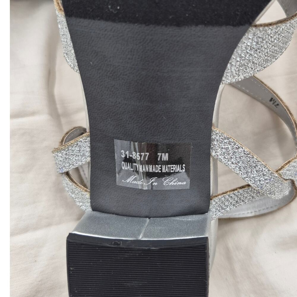 NEW Easy Street Didi Block Heel Sandals silver glitter slingback strap SIZE 7 M - Picture 6 of 7